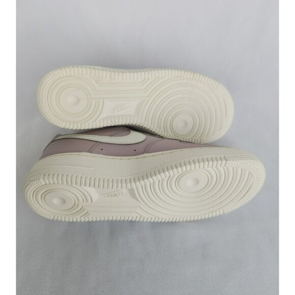 9 WOMEN'S NIKE AIR FORCE ONE AF1 LOW PARTICLR ROSE PURPLE FV5948-601 SNEAKERS - Picture 5 of 7